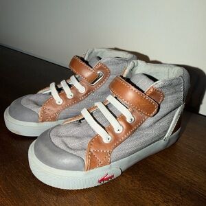 See Kai Run Toddler Gray and Brown Ankle Boots Sneaker  Size 7.5 Toddler EUC